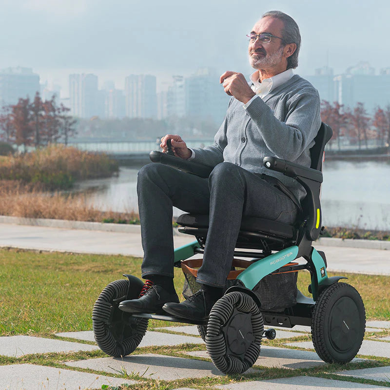 Robooter E60 Pro Folding Electric Wheelchair – Lightweight, All-Terrain, 14-Mile Range