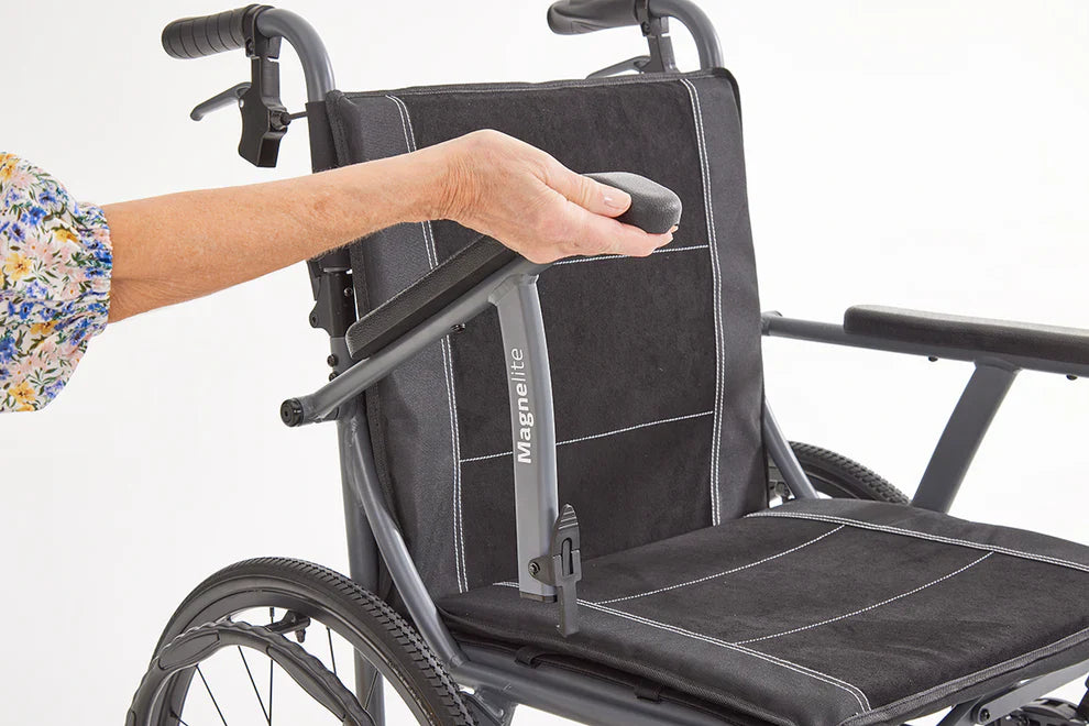 Magnelite Self-Propel Wheelchair – Lightweight Magnesium Frame & Easy Mobility