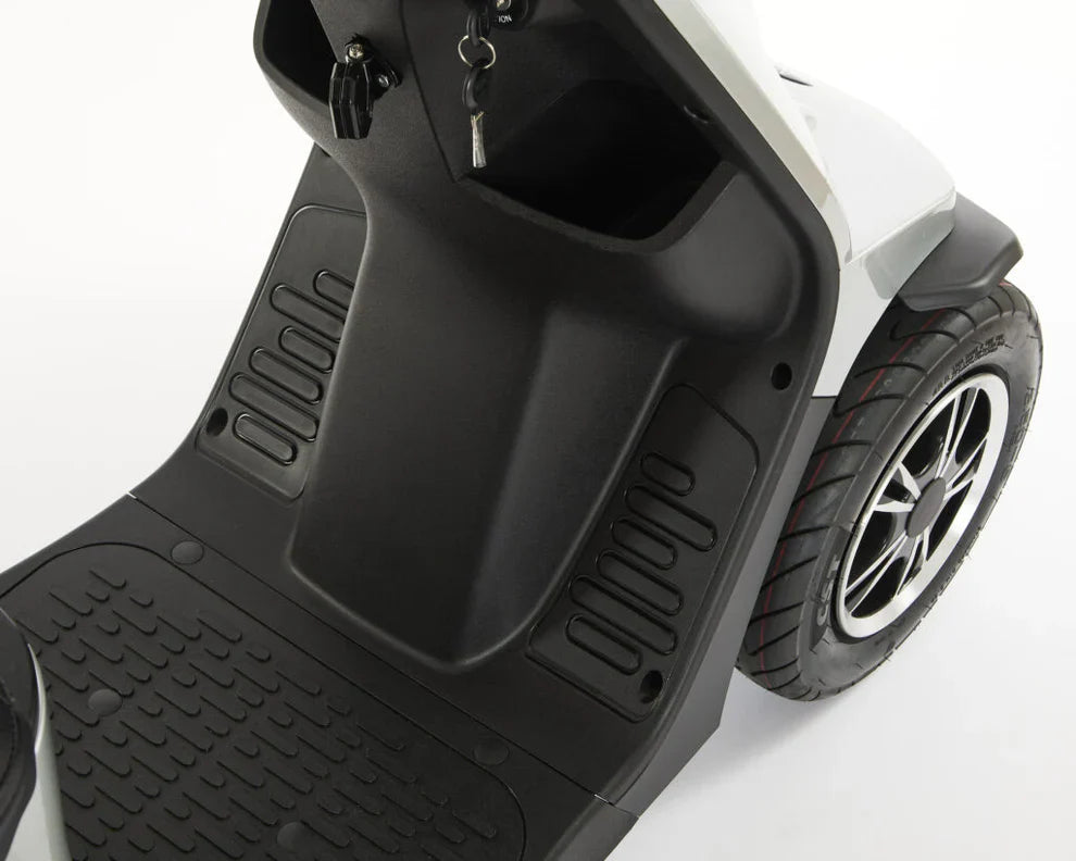 Xquisite 8 mph Mobility Scooter – Long-Range, Premium Comfort, Road-Legal with Full Suspension